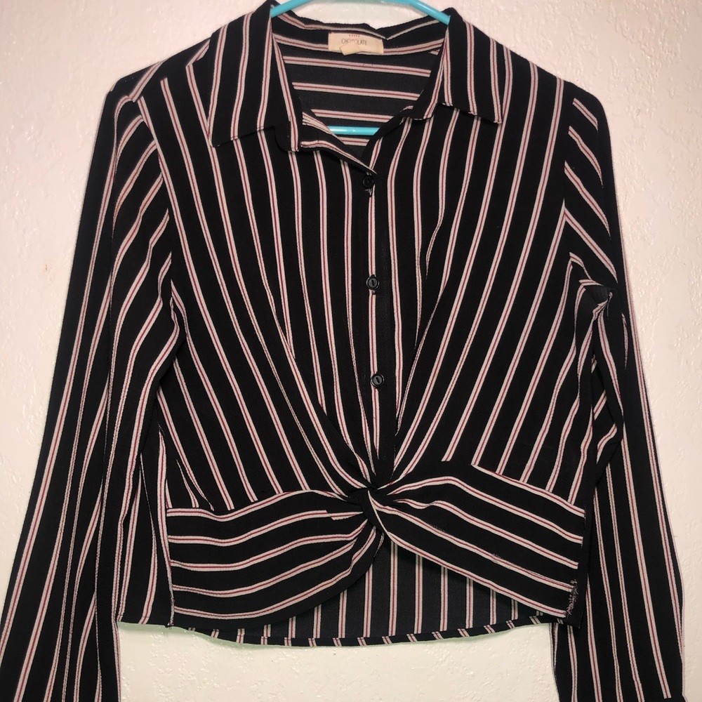 COLLARD BUTTON UP CROP TOP